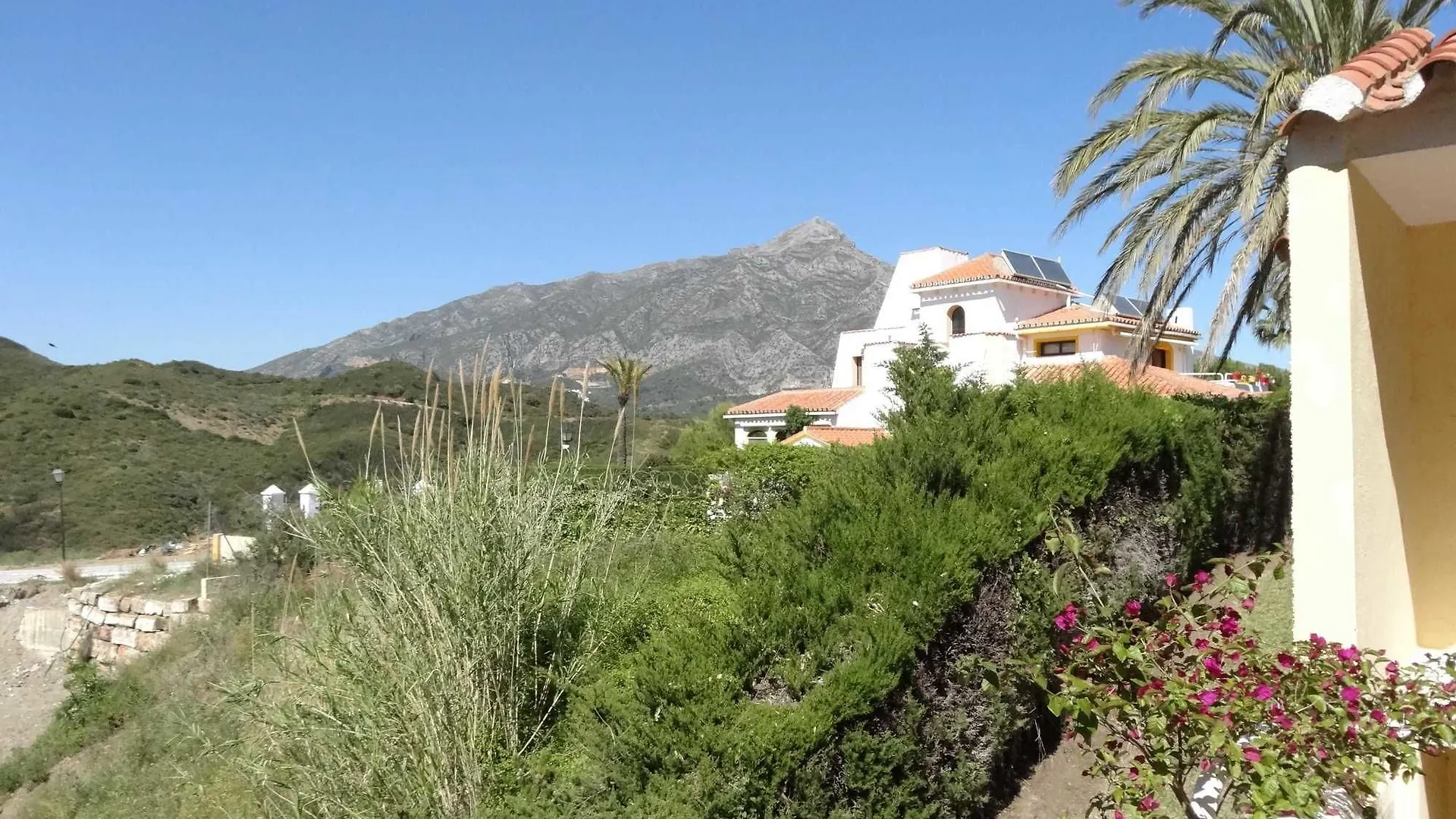 Villa Mango With Mountains And Sea Views 马尔韦利亚